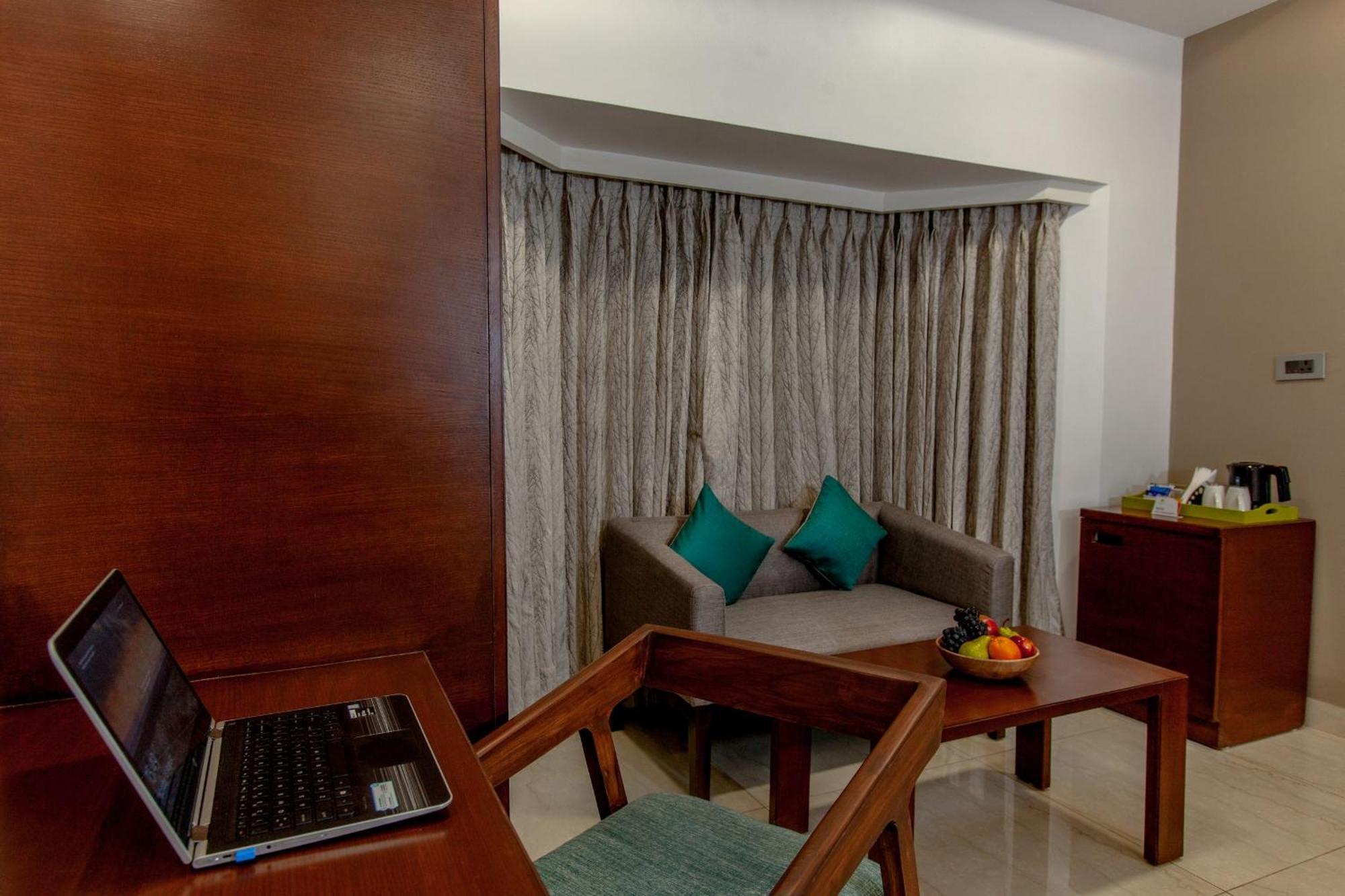 Mango Suites Viera Haidarábád Kültér fotó